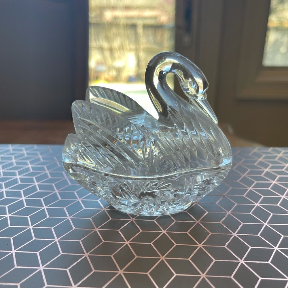 GLASS SWAN Trinket Holder!